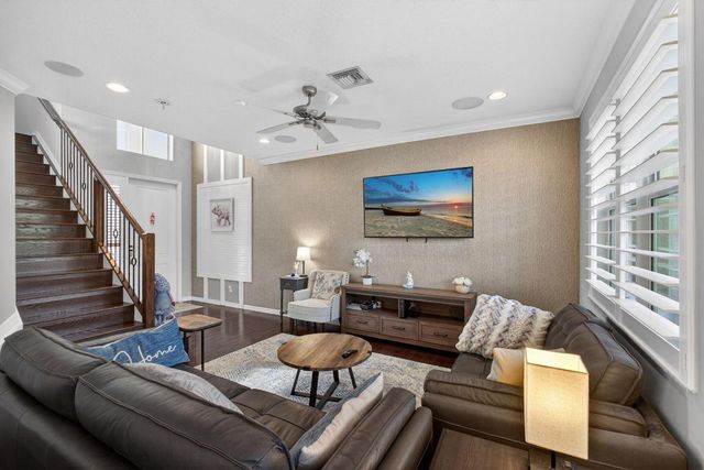 4543 Mediterranean Circle, Palm Beach Gardens, FL 33418