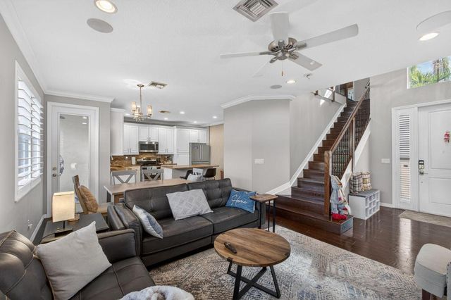 4543 Mediterranean Circle, Palm Beach Gardens, FL 33418