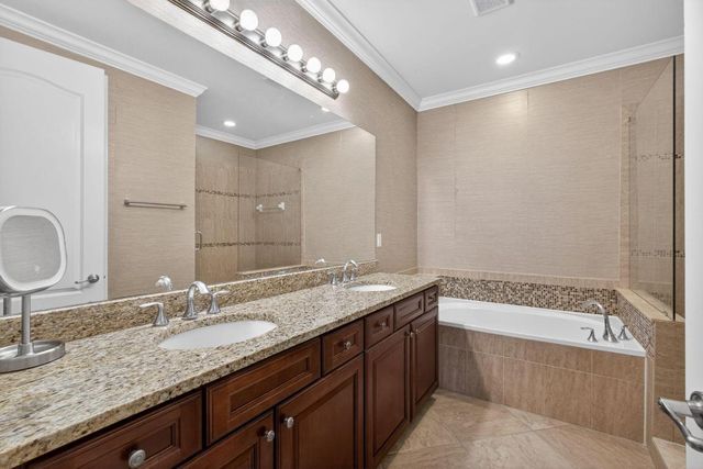 4543 Mediterranean Circle, Palm Beach Gardens, FL 33418