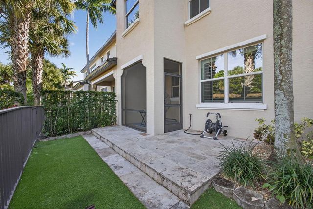 4543 Mediterranean Circle, Palm Beach Gardens, FL 33418