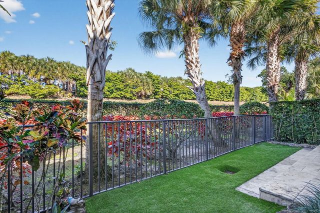 4543 Mediterranean Circle, Palm Beach Gardens, FL 33418