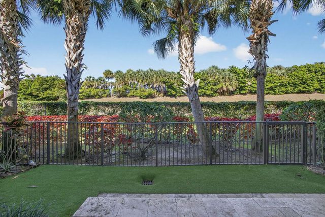 4543 Mediterranean Circle, Palm Beach Gardens, FL 33418