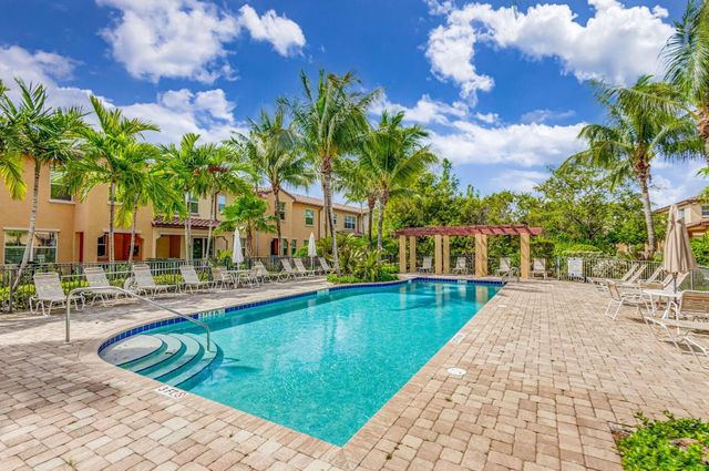 4543 Mediterranean Circle, Palm Beach Gardens, FL 33418