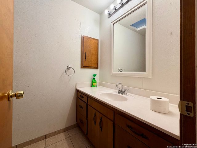 9114 George Kyle, San Antonio, TX 78240