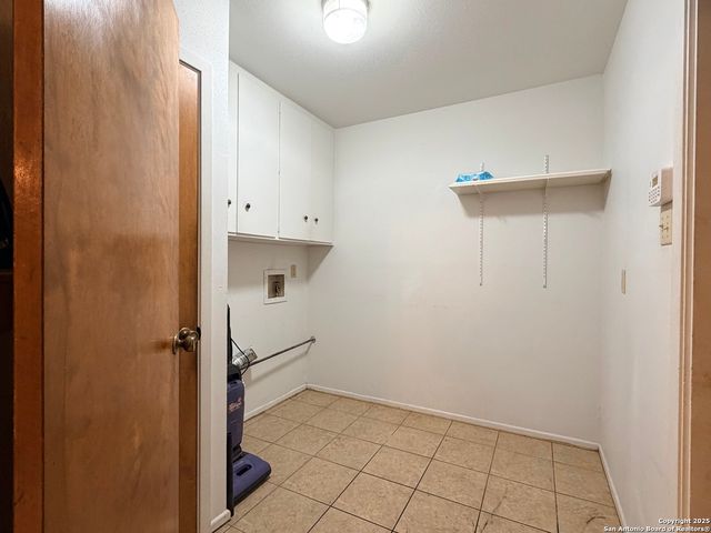 9114 George Kyle, San Antonio, TX 78240