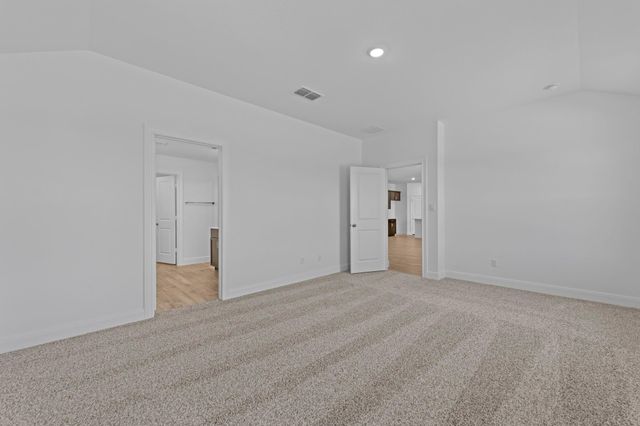 127 Union Pacific DR, Cedar Creek, TX 78612