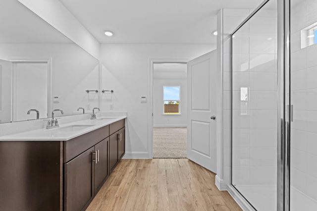 127 Union Pacific DR, Cedar Creek, TX 78612