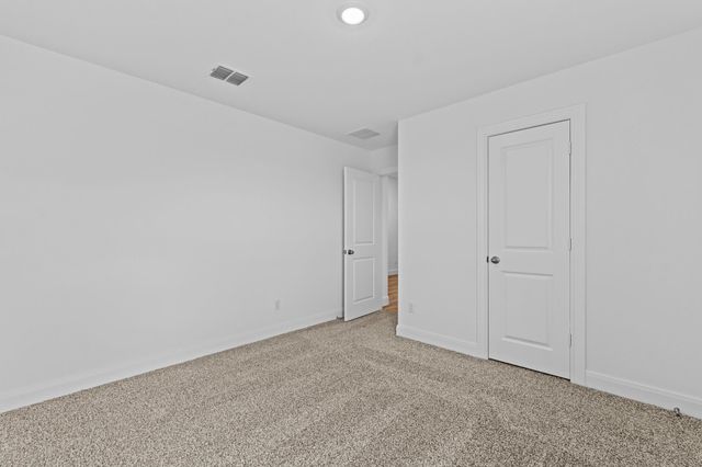 127 Union Pacific DR, Cedar Creek, TX 78612