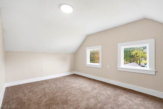 2121 10th Street SW, Akron, OH 44314