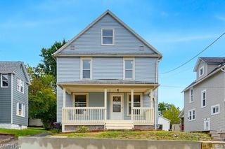 2121 10th Street SW, Akron, OH 44314