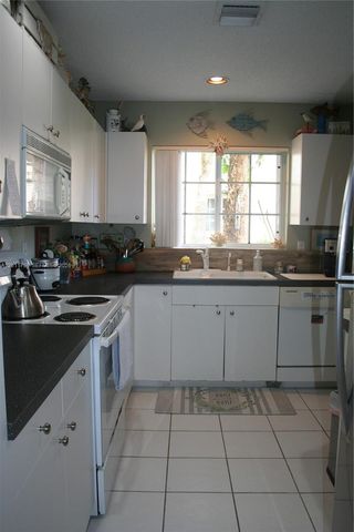 6200 NW 74th Court, Parkland, FL 33067