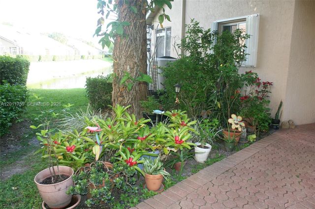 6200 NW 74th Court, Parkland, FL 33067