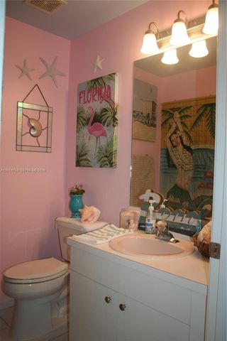 6200 NW 74th Court, Parkland, FL 33067
