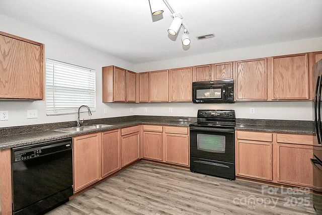 1532 April Knoll Court, Huntersville, NC 28078