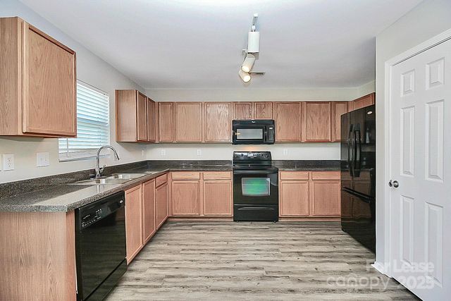 1532 April Knoll Court, Huntersville, NC 28078