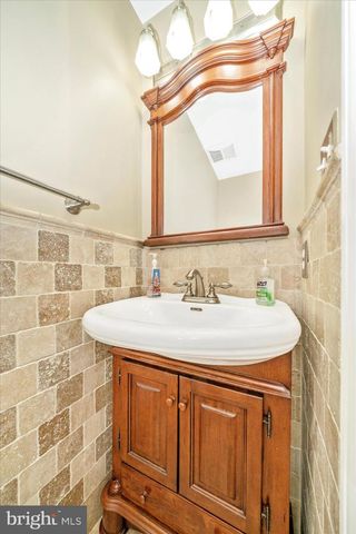 10224 ALLVIEW DR, Frederick, MD 21701