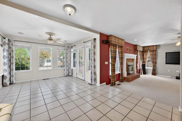 2464 Davis Rd, Williams, CA 95987