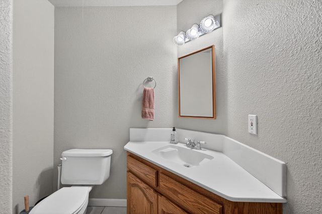 2464 Davis Rd, Williams, CA 95987