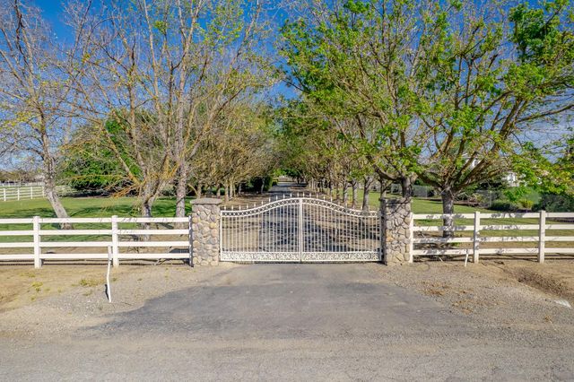 2464 Davis Rd, Williams, CA 95987