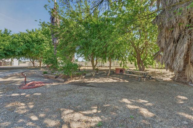 2464 Davis Rd, Williams, CA 95987