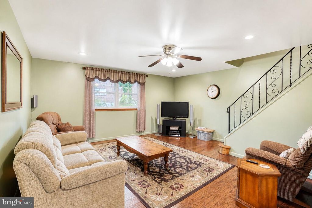 369 HELENE PL, PHILADELPHIA, PA 19116 — photo 4