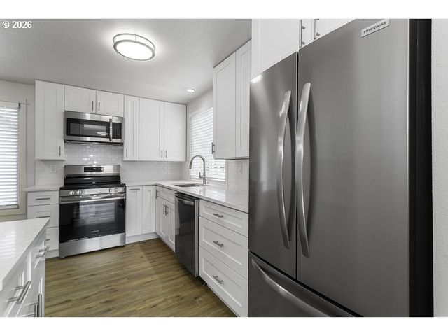 1602 Ne CENTURION Pl, Gresham, OR 97030