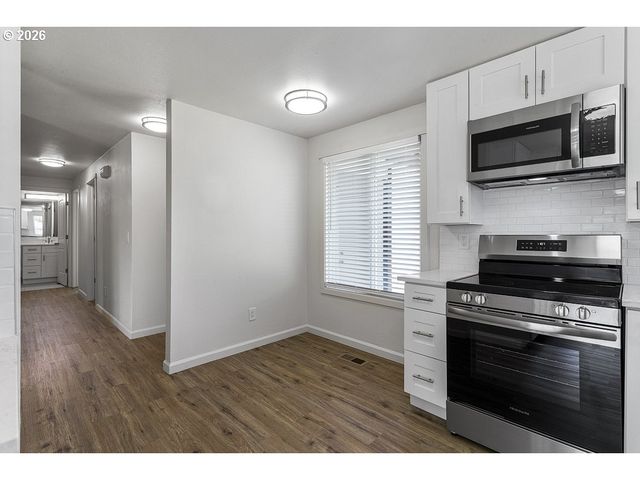 1602 Ne CENTURION Pl, Gresham, OR 97030
