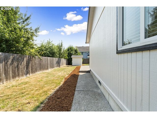 1602 Ne CENTURION Pl, Gresham, OR 97030