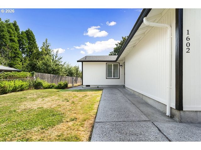 1602 Ne CENTURION Pl, Gresham, OR 97030