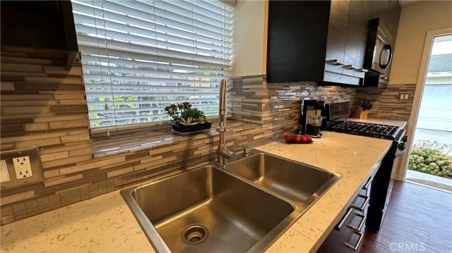 4216 E 15th Street, Long Beach, CA 90804