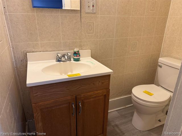 1518 Carleton Street, Port Huron, MI 48060