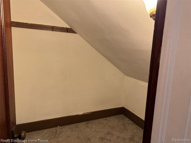 1518 Carleton Street, Port Huron, MI 48060