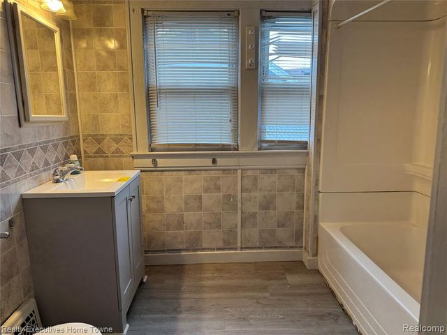 1518 Carleton Street, Port Huron, MI 48060