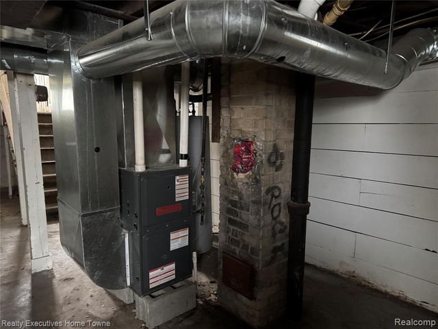 1518 Carleton Street, Port Huron, MI 48060