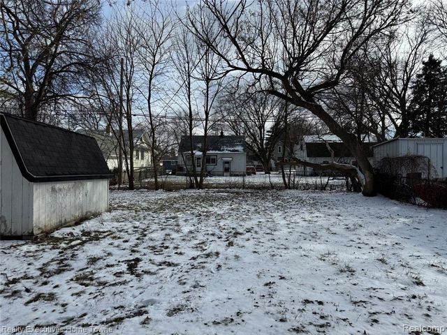 1518 Carleton Street, Port Huron, MI 48060