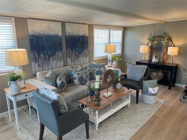 2010 SW 84th Avenue, Davie, FL 33324