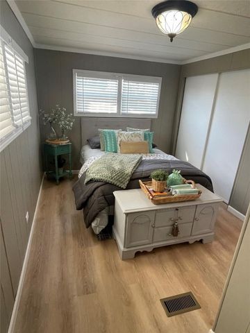 2010 SW 84th Avenue, Davie, FL 33324