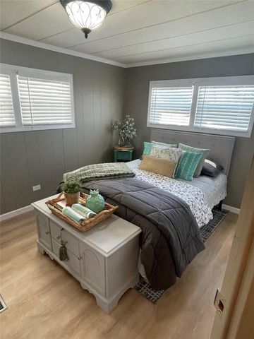 2010 SW 84th Avenue, Davie, FL 33324