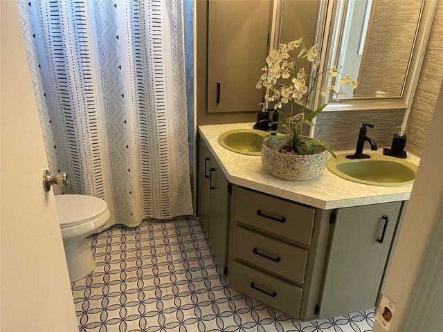 2010 SW 84th Avenue, Davie, FL 33324