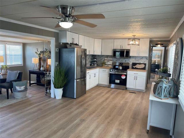 2010 SW 84th Avenue, Davie, FL 33324