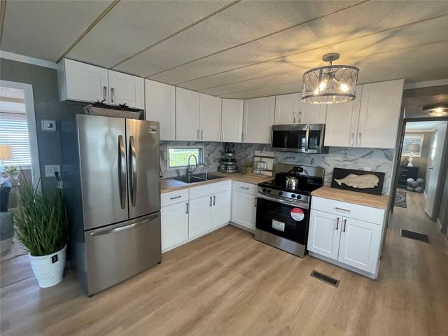 2010 SW 84th Avenue, Davie, FL 33324