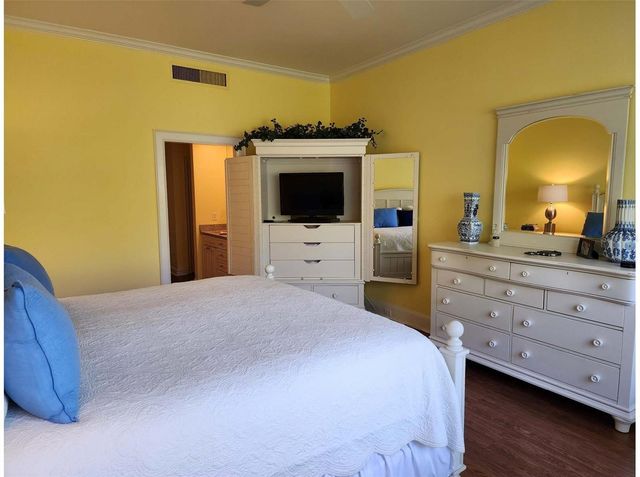 76 BISHOPS COURT ROAD 116, Osprey, FL 34229