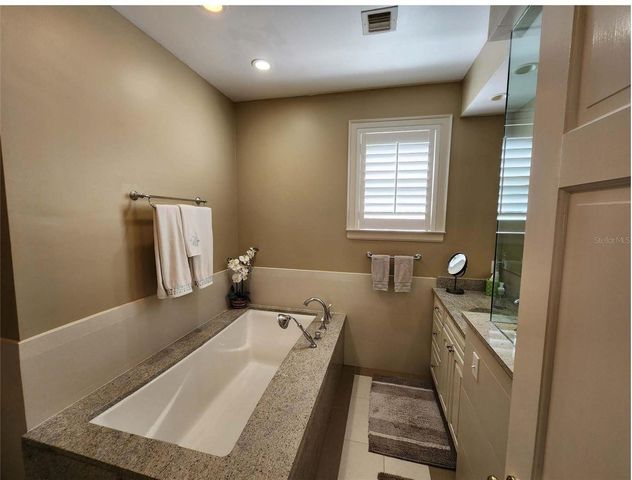 76 BISHOPS COURT ROAD 116, Osprey, FL 34229