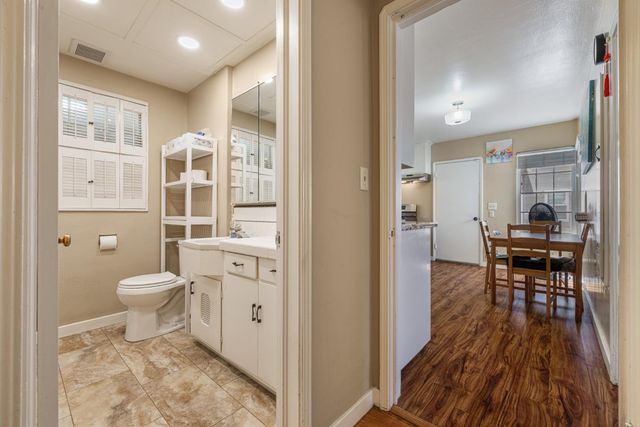 2716 Bonnie Ln, Stockton, CA 95204