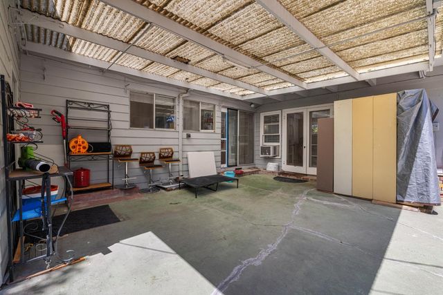 2716 Bonnie Ln, Stockton, CA 95204