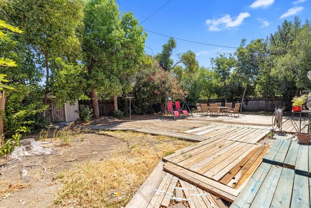 2716 Bonnie Ln, Stockton, CA 95204
