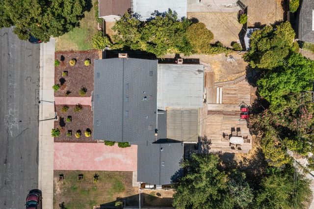 2716 Bonnie Ln, Stockton, CA 95204