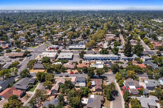 2716 Bonnie Ln, Stockton, CA 95204