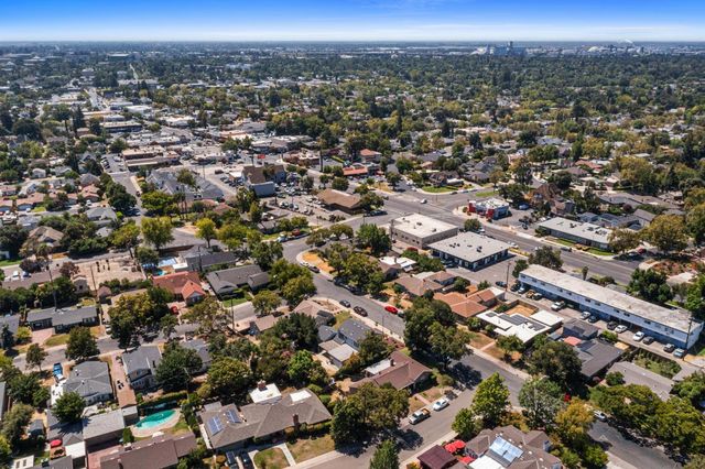 2716 Bonnie Ln, Stockton, CA 95204
