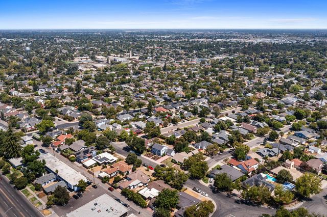 2716 Bonnie Ln, Stockton, CA 95204